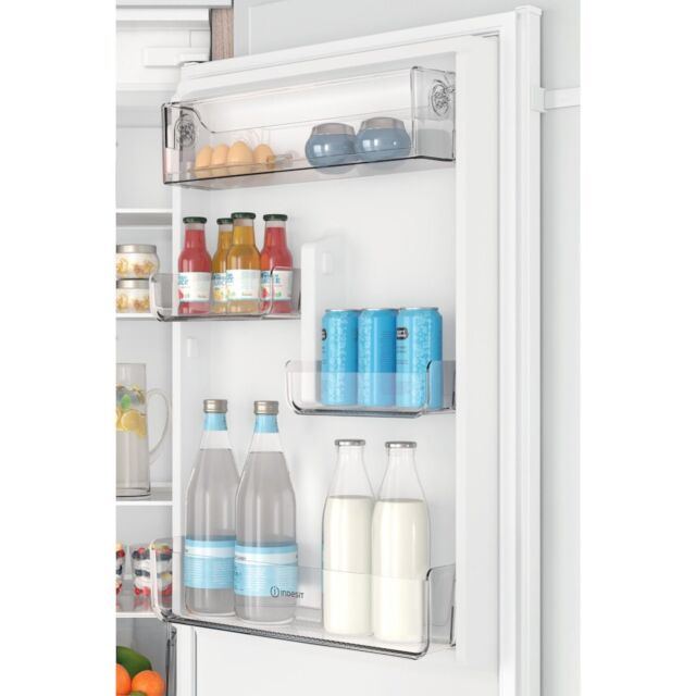 Indesit INC18T312UK Total No Frost Integrated Fridge Freezer - White