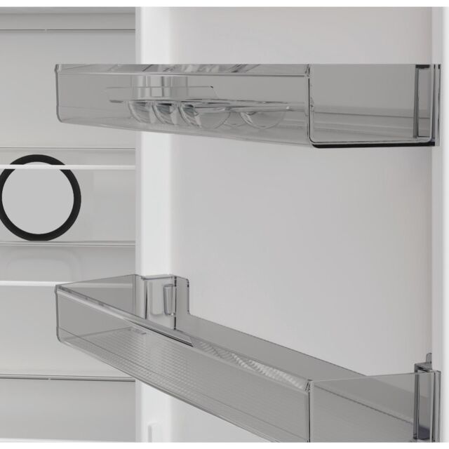 Indesit INK 21411 G4UK Freestanding 60/40 Total No Frost Fridge Freezer - Silver