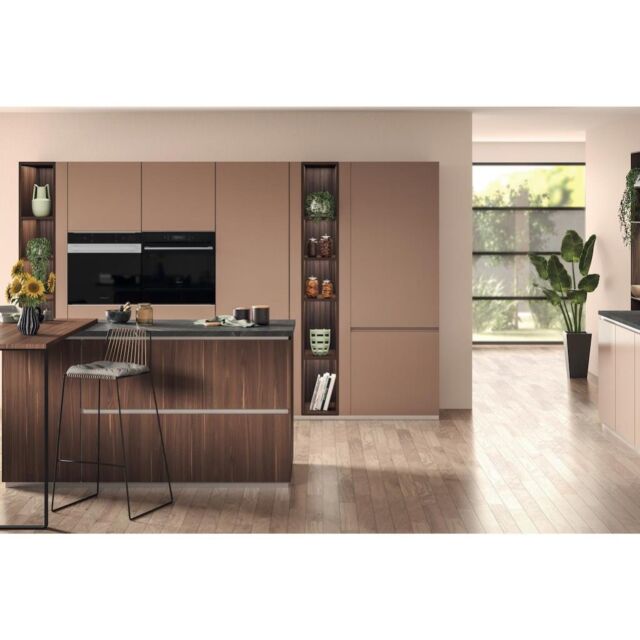Hotpoint MP676BLH Built-In Microwave - Black