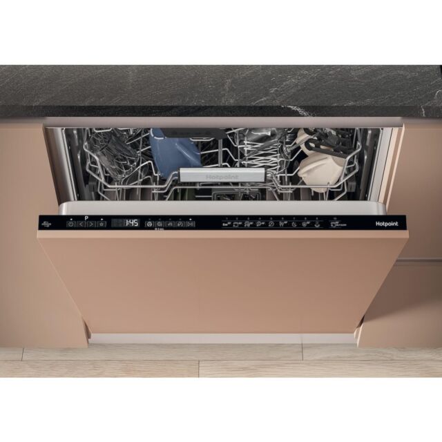 Hotpoint Hydroforce Full Size Built In Dishwasher - 14 Place Setting - C Rated - H8I HP42 L UK