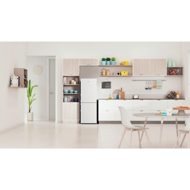 Indesit IB55 532 W UK Freestanding Fridge Freezer