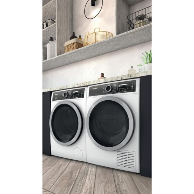 Hotpoint H8 D94WB UK Freestanding 9kg Heat Pump Tumble Dryer - White