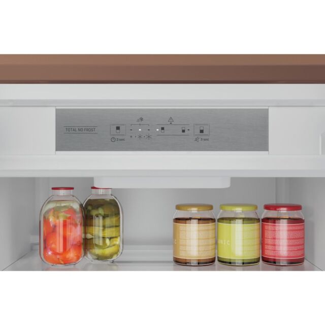 Hotpoint HTC20 T322 UK Total No Frost Integrated Fridge Freezer