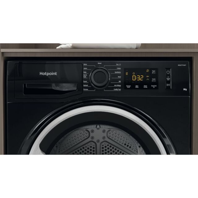 Hotpoint NT M11 82BSK UK Freestanding 8kg Heat Pump Tumble Dryer - Black