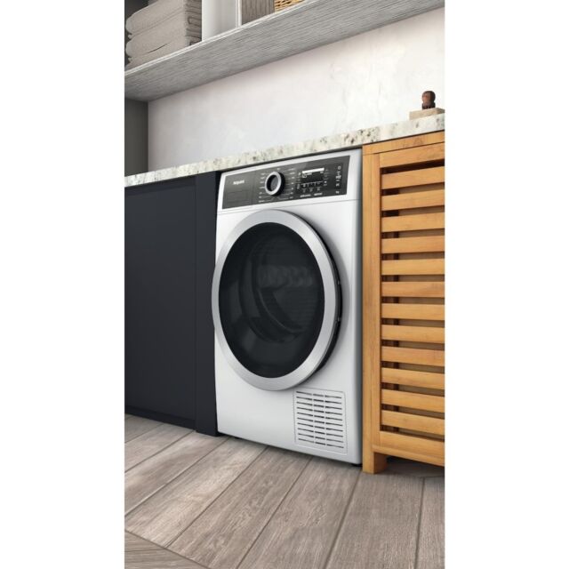 Hotpoint H8 D94WB UK Freestanding 9kg Heat Pump Tumble Dryer - White