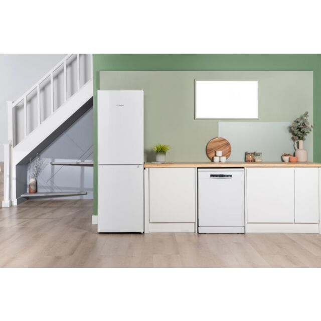 Bosch KGN34NWEAG, Free-standing fridge-freezer with freezer at bottom